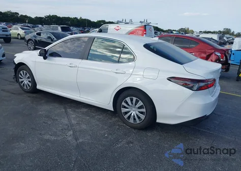 2024 Toyota Camry Hybrid Le из США, поврежденный, VIN 4T1C31AK6RU070159
